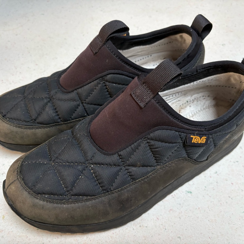 Teva Black Quilted Slip-On Moc waterproof